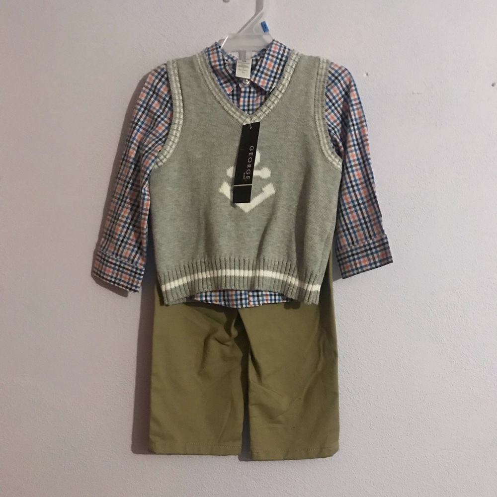 Boys sweater vest set. Size 24M.